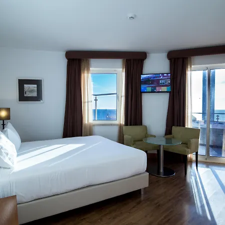 Hotel Quarteirasol 4*