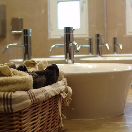 阔而特拉锁尔酒店 酒店 4*