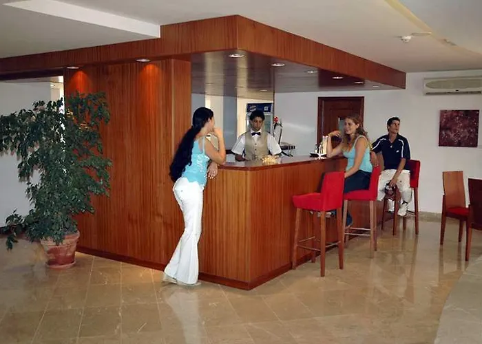فندق Quarteirasol 4*